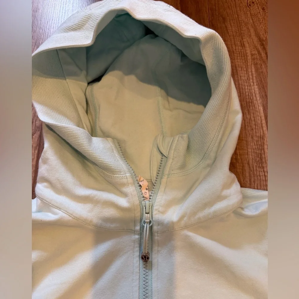 Lululemon Athletica Mint Ligjt Blue/Green Zip-Up Jacket Women’s 8 EUC - Picture 3 of 8